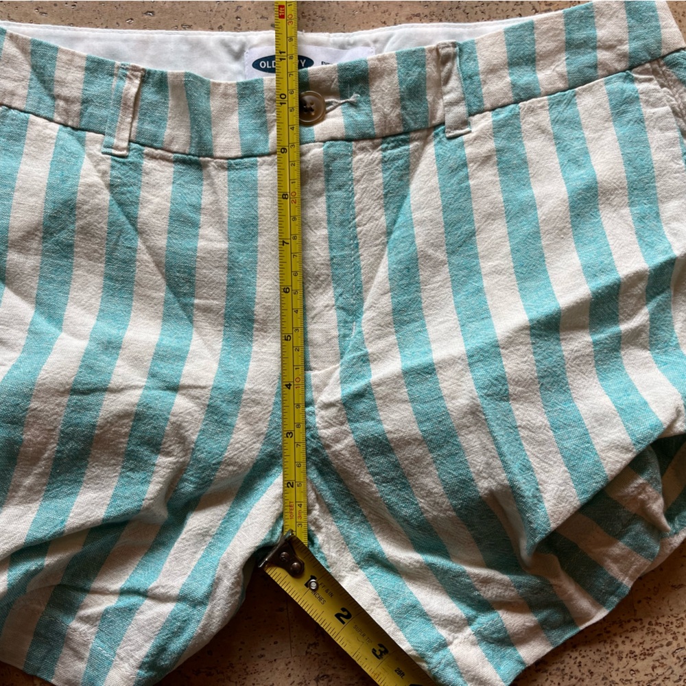 ❤️Old Navy Everyday shorts. Size 10. 5” inseam. Green & white stripes. - Picture 4 of 4